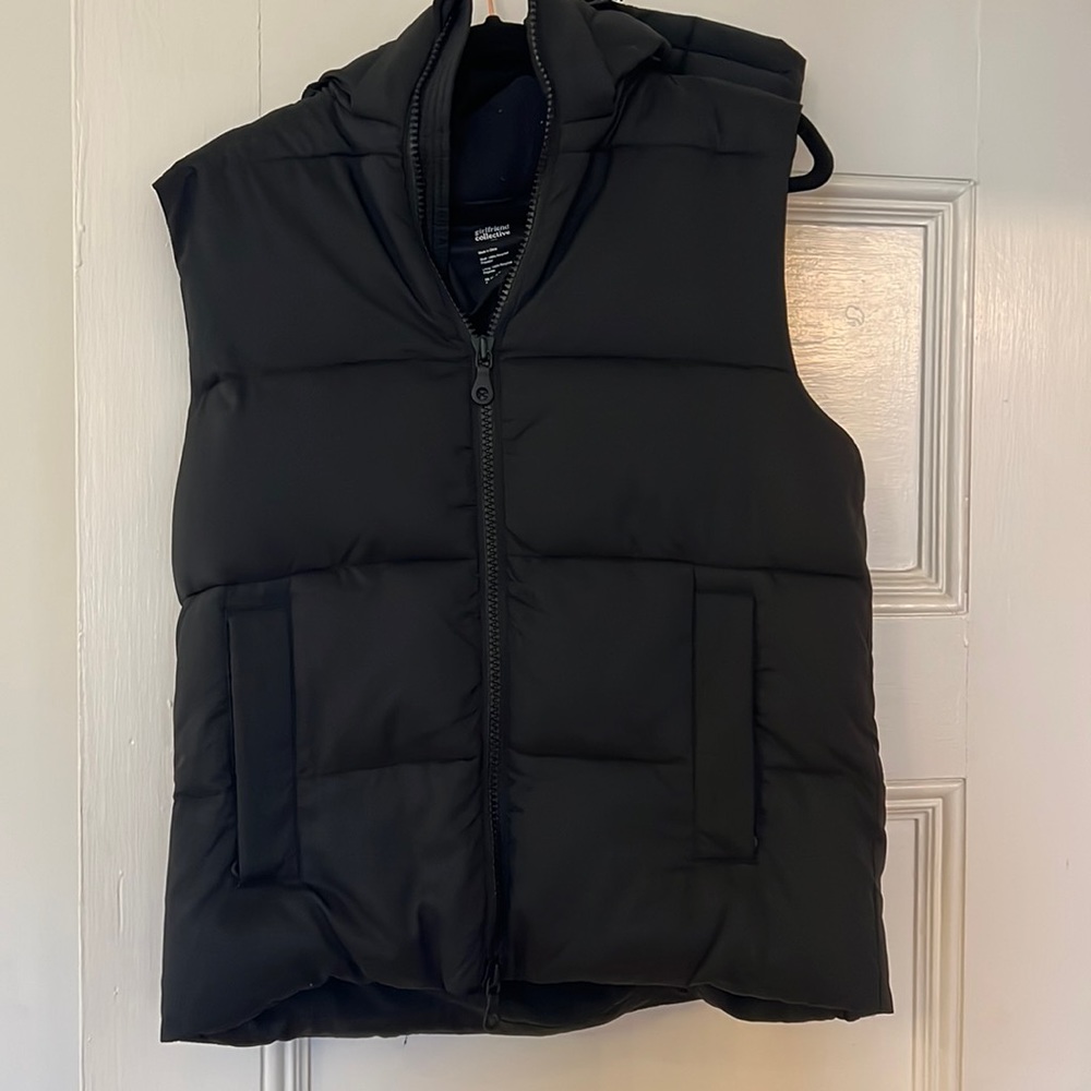Girlfriend collective xs black recycled vest- worn once!